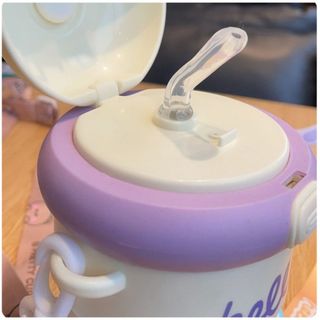 Homee.cok (Tặng charm) Bình Nước Thủy Tinh Bọc Nhựa – An Toàn, Có Dây Đeo, Nắp Gấu Không Rò Rỉ