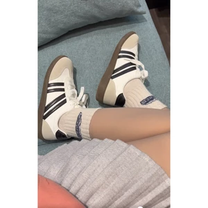 Giày Thể Thao Nữ Đế Nâu Anka Siêu Nhẹ 2025 – Sneaker Nữ Đen/Nâu Hottrend – Đi Êm Chân – Tiệm giày Quỳnh Anh