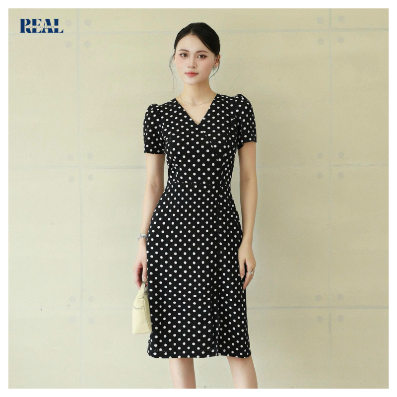 Đầm cổ V tay ngắn xẻ tà REAL CLOTHES (tổng hợp màu), CÓ TÚI, có lót, ít nhăn