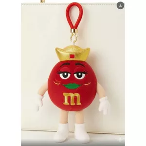 Gấu bông M&M's màu đỏ