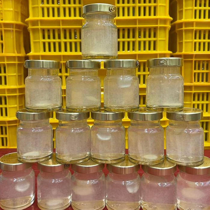 Yến chưng Nhân Sâm - Yến sào cao cấp Minh Gia Bảo -  Yến sào (35%), đường phèn (10%) - 70ml