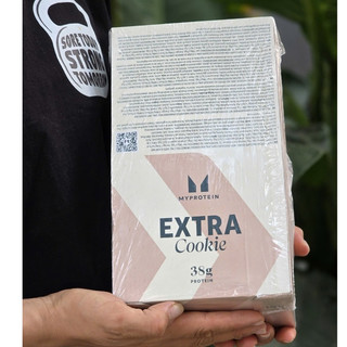 Bánh 𝐏𝐫𝐨𝐭𝐞𝐢𝐧 Xtra 𝐂𝐨𝐨𝐤𝐢𝐞 Myprotein - 38g protein / bánh - Hộp 12 bánh