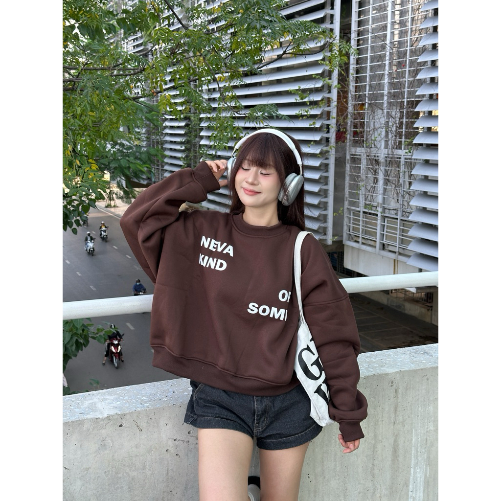 [KHÔNG XÙ] Áo SWEATER CROPTOP Neva Kind Of Some Nỉ Bông In Nổi Local Brand Basic Cotton 350gsm Nam Nữ