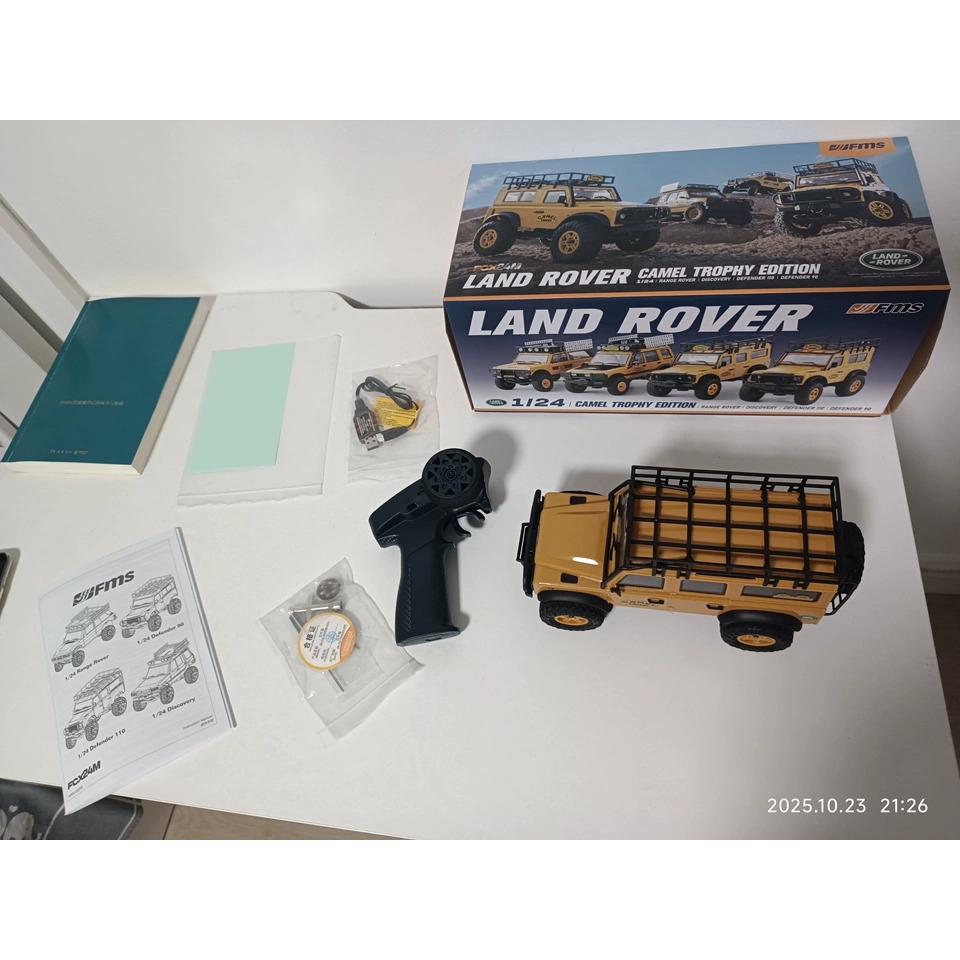 Xe ô tô điều khiên từ xa Offroad Fms Fcx24 Camel Trophy tỉ lệ 1:24 cao cấp giá rẻ, đồ chơi xe địa hình rock crawler