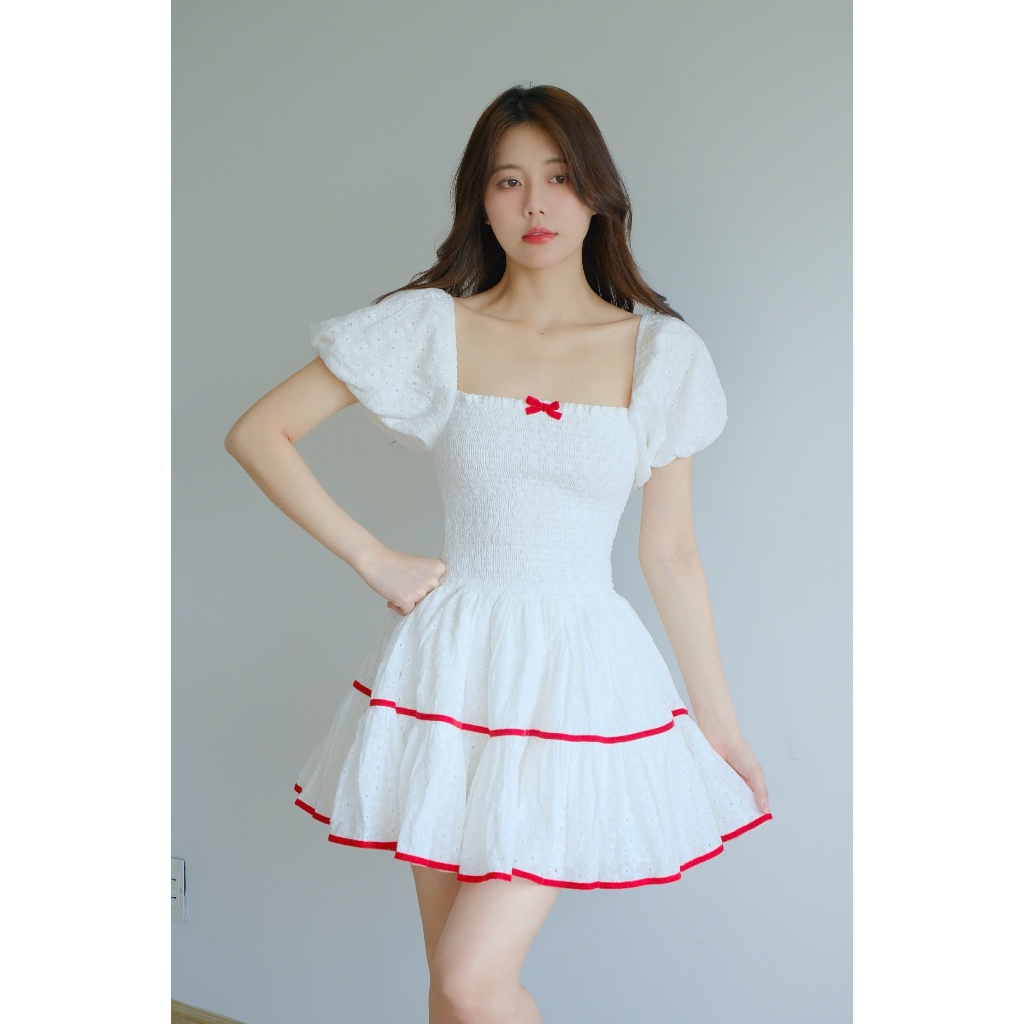Winter dress vải boi thêu bồng xoè