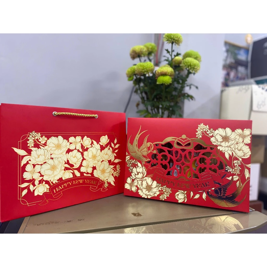 vỏ hộp quà tết đựng bánh mứt hàng có sẵn tiện lợi nâng tầm thương hiệu phần quà của bạn