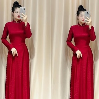 Áo dài lụa vân gỗ đỏ đô Tà A Saam thiết kế tay dài form truyền thống đính kết hạt ngọc 2026