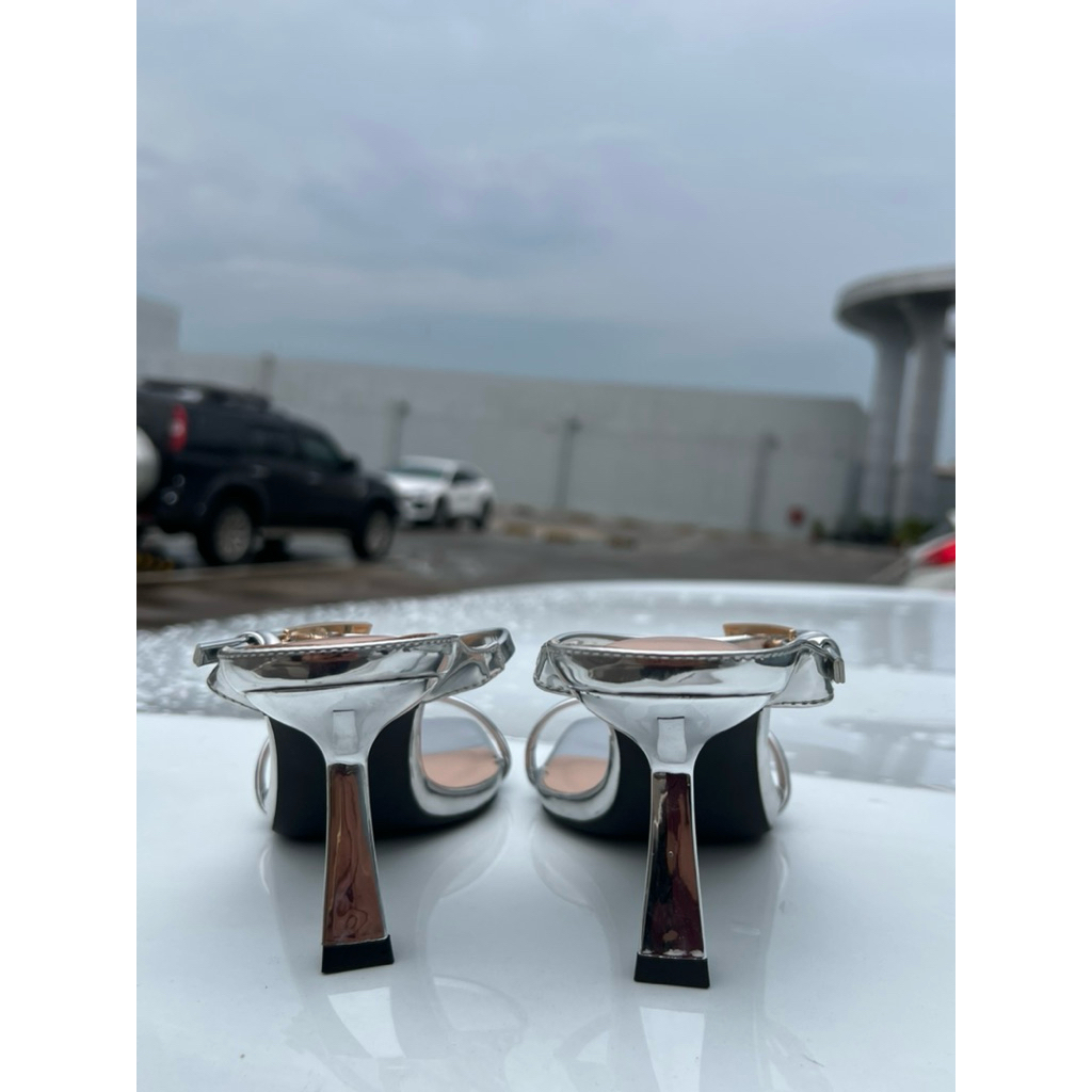 SANDAL MÀU BẠC KHOÁ DÀI 5CM