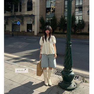 𝐄𝐥𝐨𝐫𝐚 𝐓𝐨𝐩  - Áo babydoll, áo kiểu nữ sọc cổ sen tay phồng phối nút phong cách Hàn Quốc nhien.official NAS00012