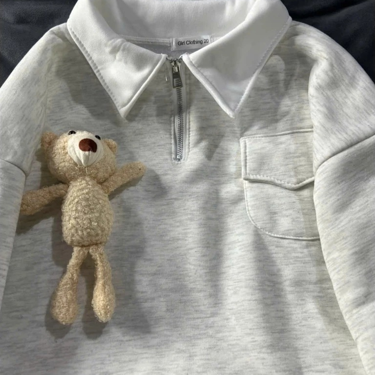 Áo Nỉ cổ bẻ trơn khoá kéo Tặng Charm gấu dễ thương cute dành cho các cô nàng dễ thương