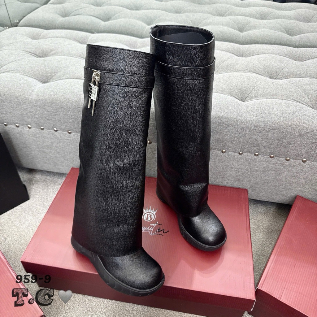 💗💗 Boot quần Bouvutin dáng đế mới