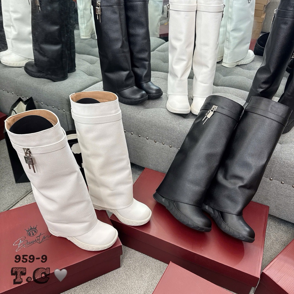 💗💗 Boot quần Bouvutin dáng đế mới