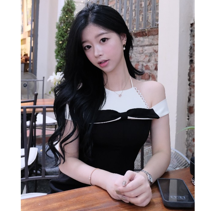 Đầm chiết eo phối nơ cổ yếm Maddy dress thiết kế AGUJA-T3