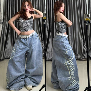 Quần Jeans Ống Rộng Form Cong Màu Xanh Light Blue Sơn Chữ Vải Dày Dặn Cá Tính Streetstyle Unisex M.I.O STORE