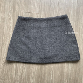 BASE SKIRT | Chân váy ngắn chất dạ form A hack dáng, đơn giản, dễ mặc | Bymintt