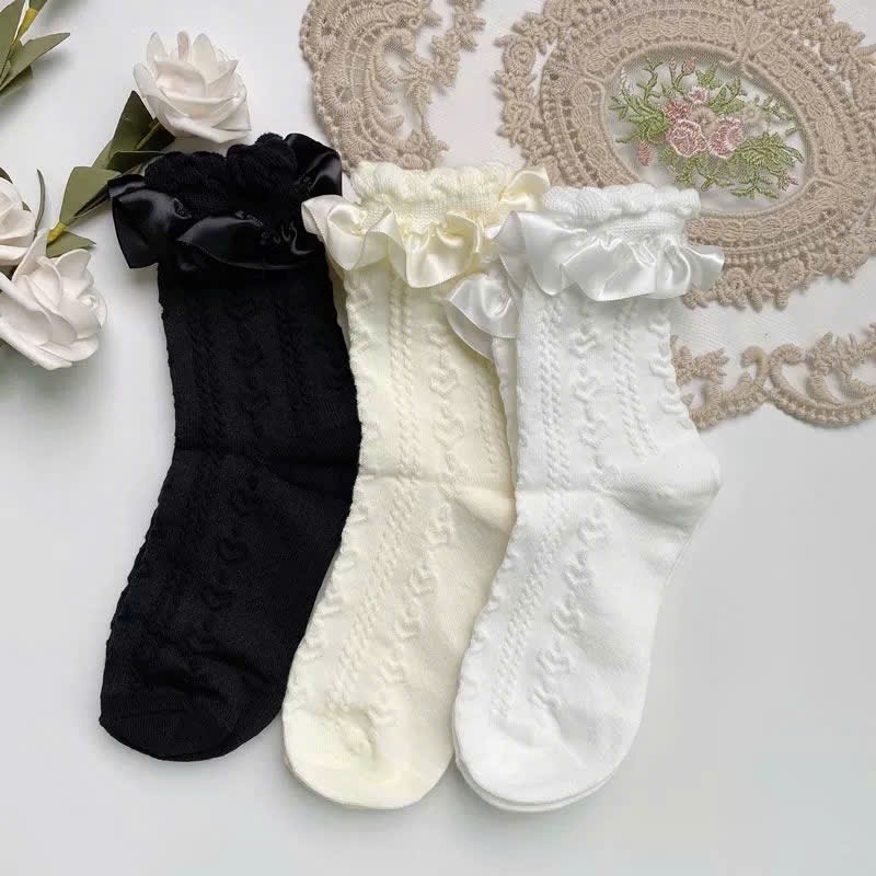 Tất cổ bèo nữ dệt họa tiết nổi mềm mịn, co giãn thoải mái, đi êm chân – hợp phối Mary Jane, loafer và boots. Có 3 màu
