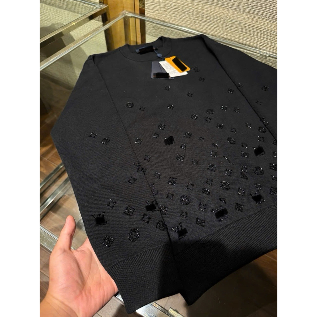 ⚡️[Hight Quality] Áo Len Cổ Tròn Nam Nữ \/ Đính Lấp Lánh Sweater Nam Nữ - Điểm Nhấn Chữ Quanh Áo Cao Cấp Loại 1