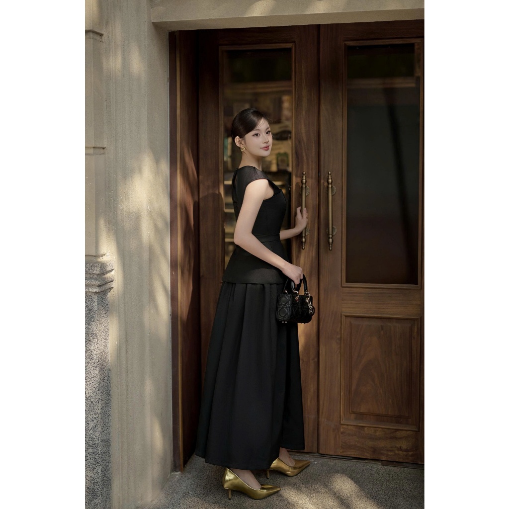 H.E.E - Chân váy nữ xếp ly Mika Skirt dáng dài xoè nhẹ form chuẩn, tôn dáng
