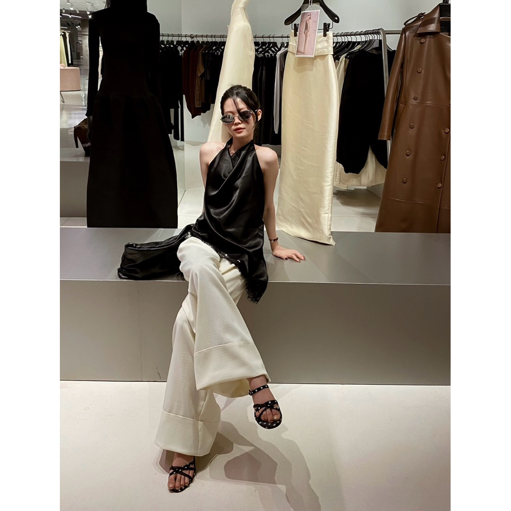 𝙈𝙄𝙀𝙉 𝙏𝙊𝙋 - Áo Yếm Cổ Đỗ Phối Ren