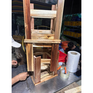 Bàn gỗ tràm tự nhiên. 47x47x47cm. bàn làm chắc chắn