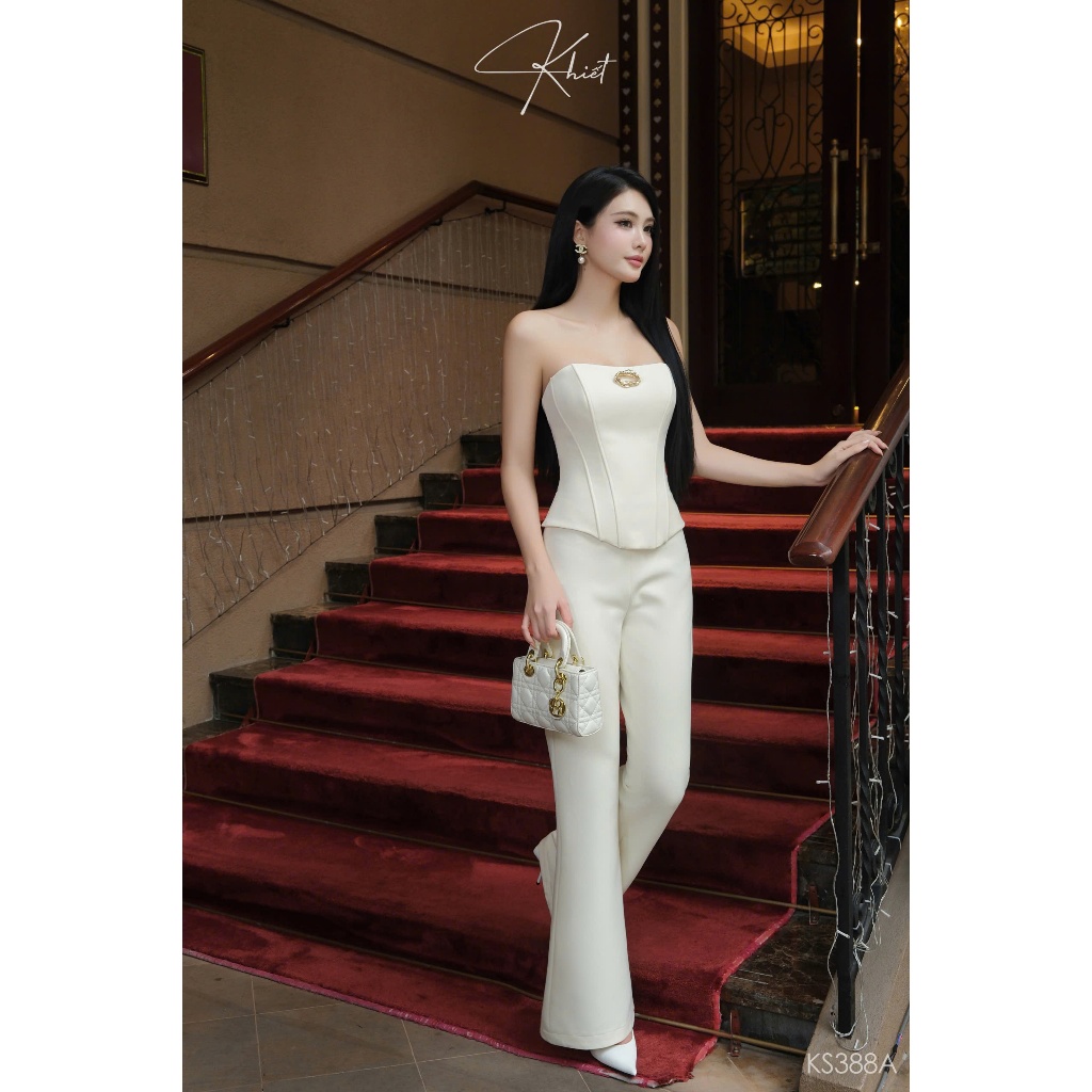 Set áo quây Khiết form corset phối khoen vàng quyến rũ + quần suông ống loe tôn dáng, tone kem hiện đại KS388A