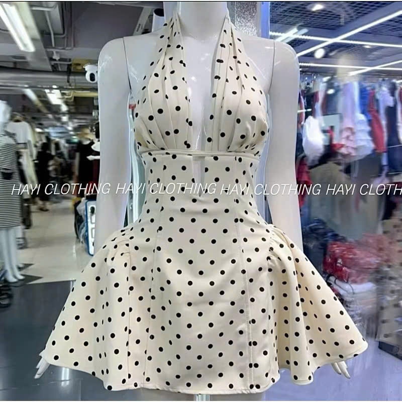 Đầm mango in kèm quần có lưới đệm phồng siêu tôn dáng, form xòe cực sang mặc đi tiệc – hẹn hò cực nổi DX