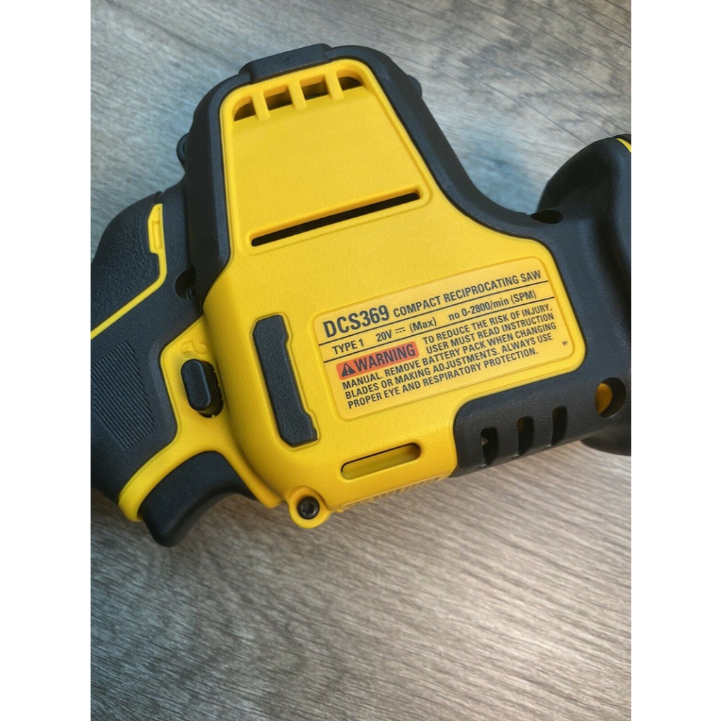 Máy cưa kiếm dùng pin Dewalt 20v DCS369B