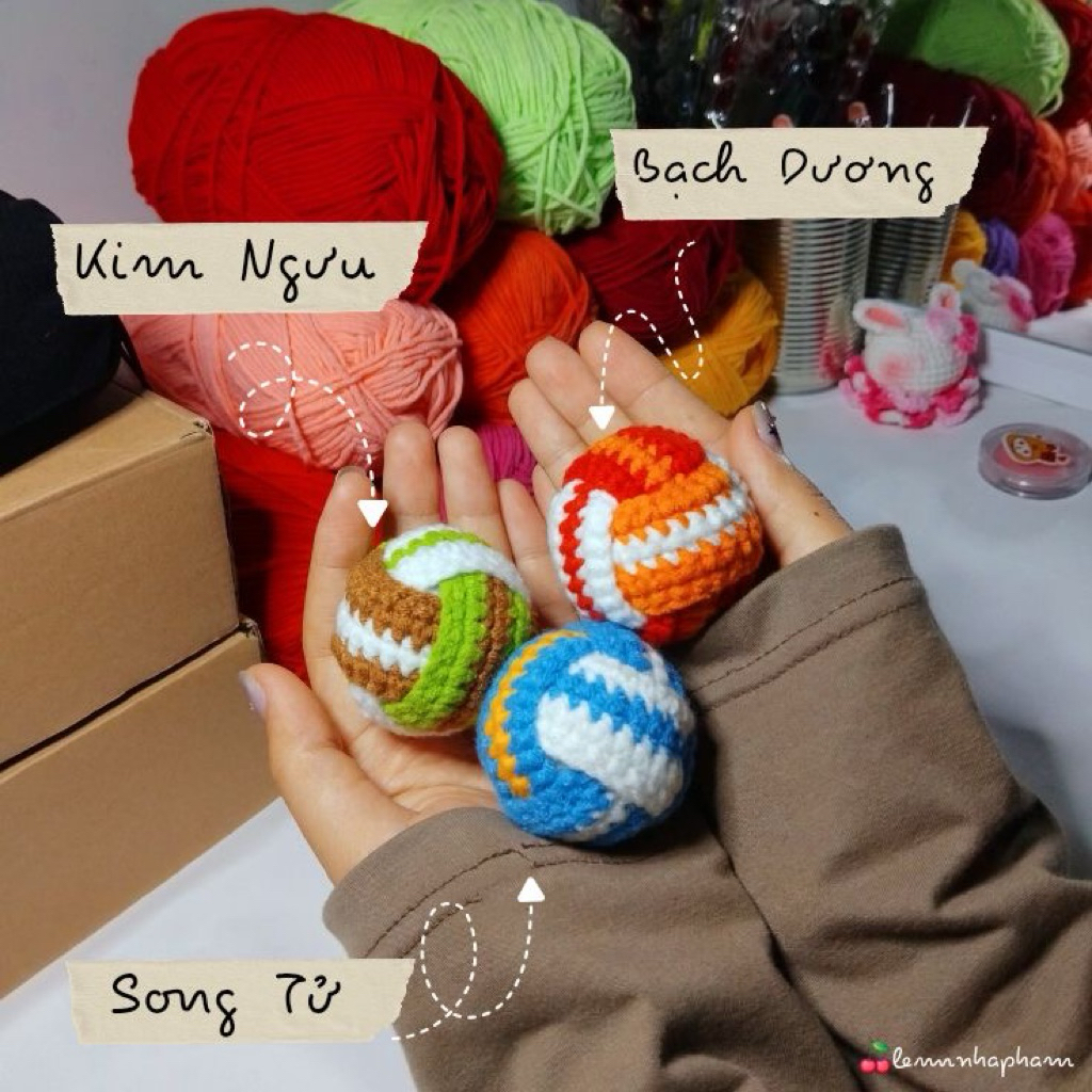 Móc khoá len quả bóng chuyền (màu + màu theo yêu cầu)