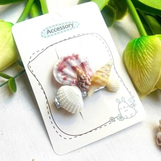 Kẹp tóc từ vỏ sò biển xinh, độc đáo cho nàng phối đồ chụp ảnh mùa hè