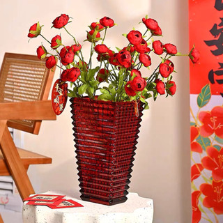 Bình hoa trang trí Tết phong cách Itali sang trọng
