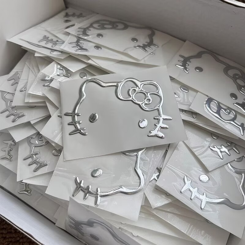 nhãn dán Hello Kitty 3D cho máy tính, tai nghe, xe điện, ô tô