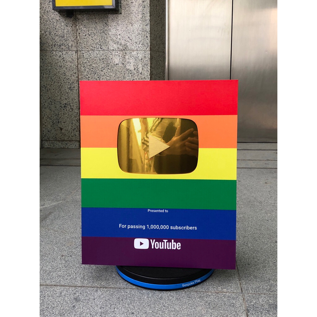 Nút Bạc, Nút Vàng, LGBT, Cầu vồng