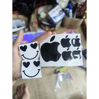1 bộ trang trí mặt cười và táo dán xe trang trí