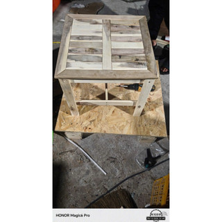 Bàn gỗ tràm tự nhiên. 47x47x47cm. bàn làm chắc chắn