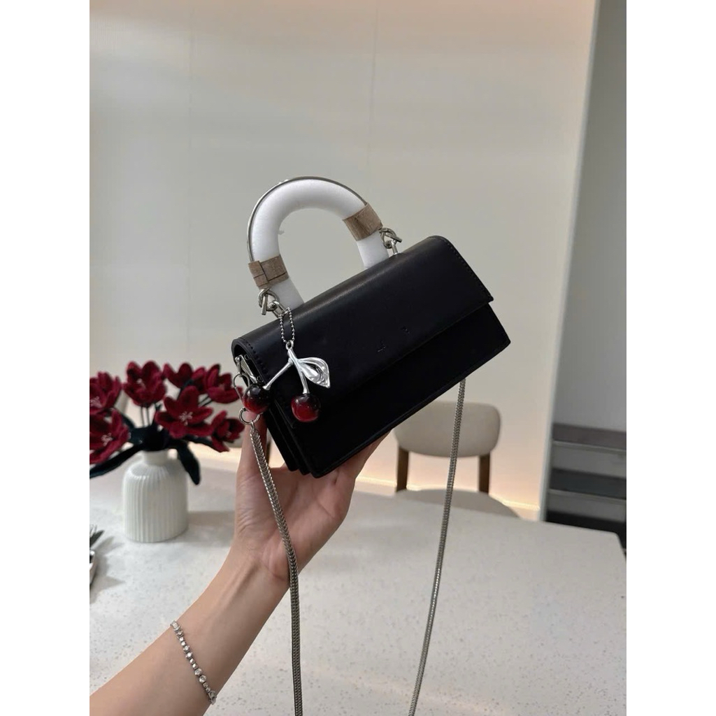 (KÈM CHARM CHERRY) Túi xách quai kiềng dáng ngang size 20 sang chảnh