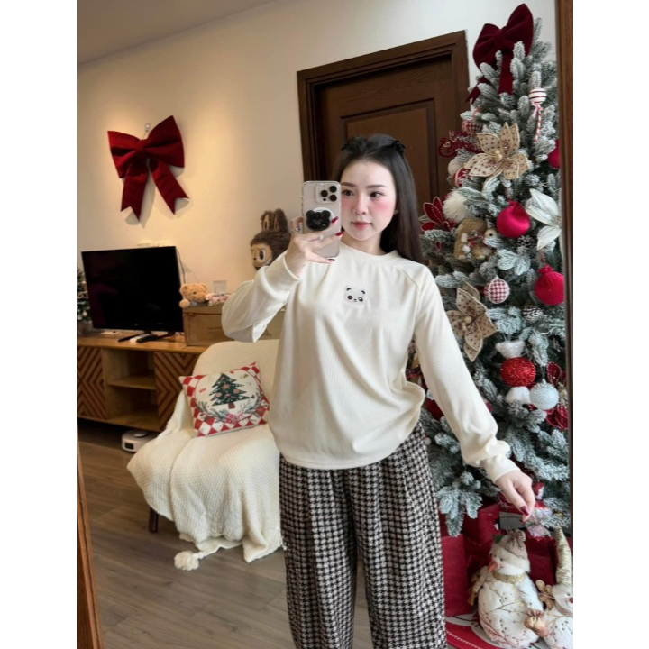 Set đồ nữ,đồ bộ nữ DONNA HCOM3561 thu đông áo form rộng in hình gấu trúc mix quần kẻ caro dáng suông