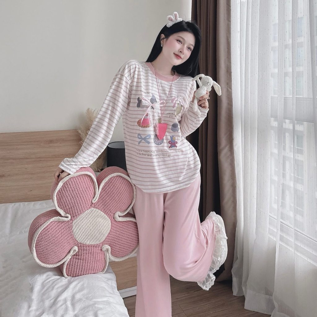 Set đồ nữ, đồ bộ nữ DONNA HCOM26659 thu đông áo thun kẻ ngang mix quần suông viền ren siêu xinh