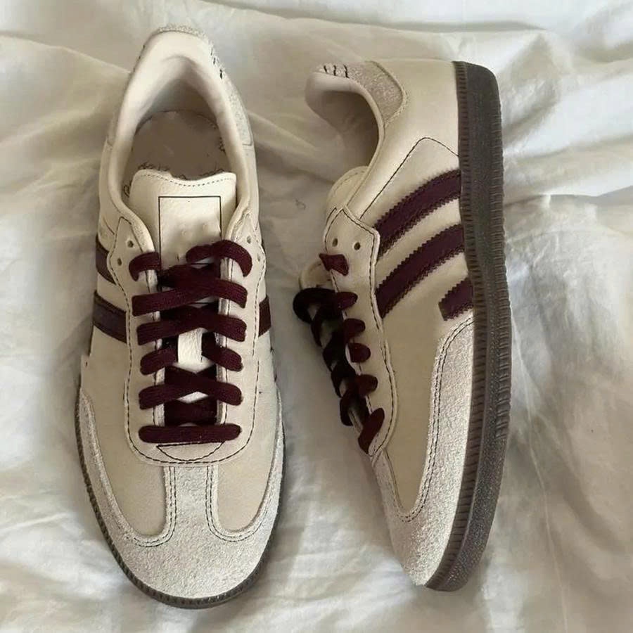 Giày Sneaker Cổ Thấp Trắng Vệt Đỏ, Giày Thể Thao Sa Ba Màu Đỏ Dành Cho Nữ Dễ Phối Đồ.