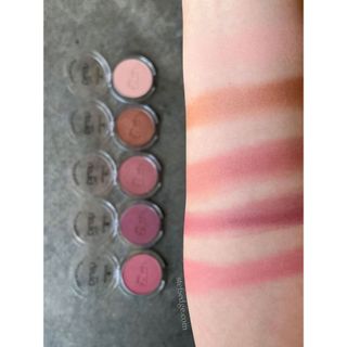Phấn Má Hồng Essence The Blush Hạt Nhẹ Mịn Dễ Bám Lớp Trang Điểm 5g - Bebeau