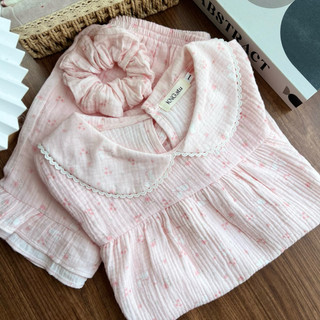 Đồ ngủ nữ tay ngắn quần đùi – Pyjama vải xô muslin cổ sen phối ren | KNG.studio (Tặng kèm dây buộc tóc scrunchies)