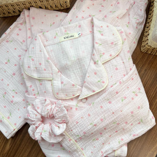 Đồ ngủ nữ tay dài quần dài – Pyjama vải xô muslin cổ V họa tiết | KNG.studio (Tặng kèm dây buộc tóc scrunchies)