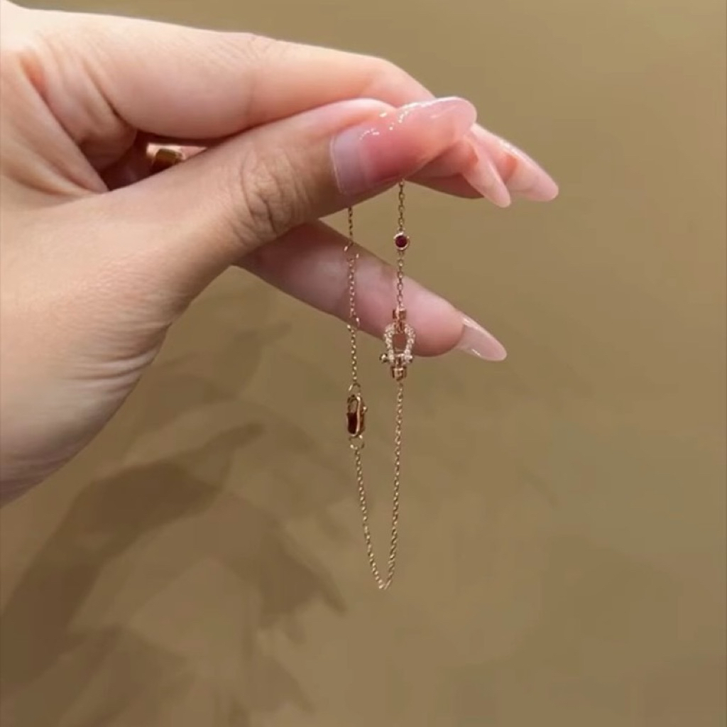 Vòng Tay Vàng Hồng 18K Nữ Móc Gài Rose Gold Dây Chuyền Sợi Mảnh