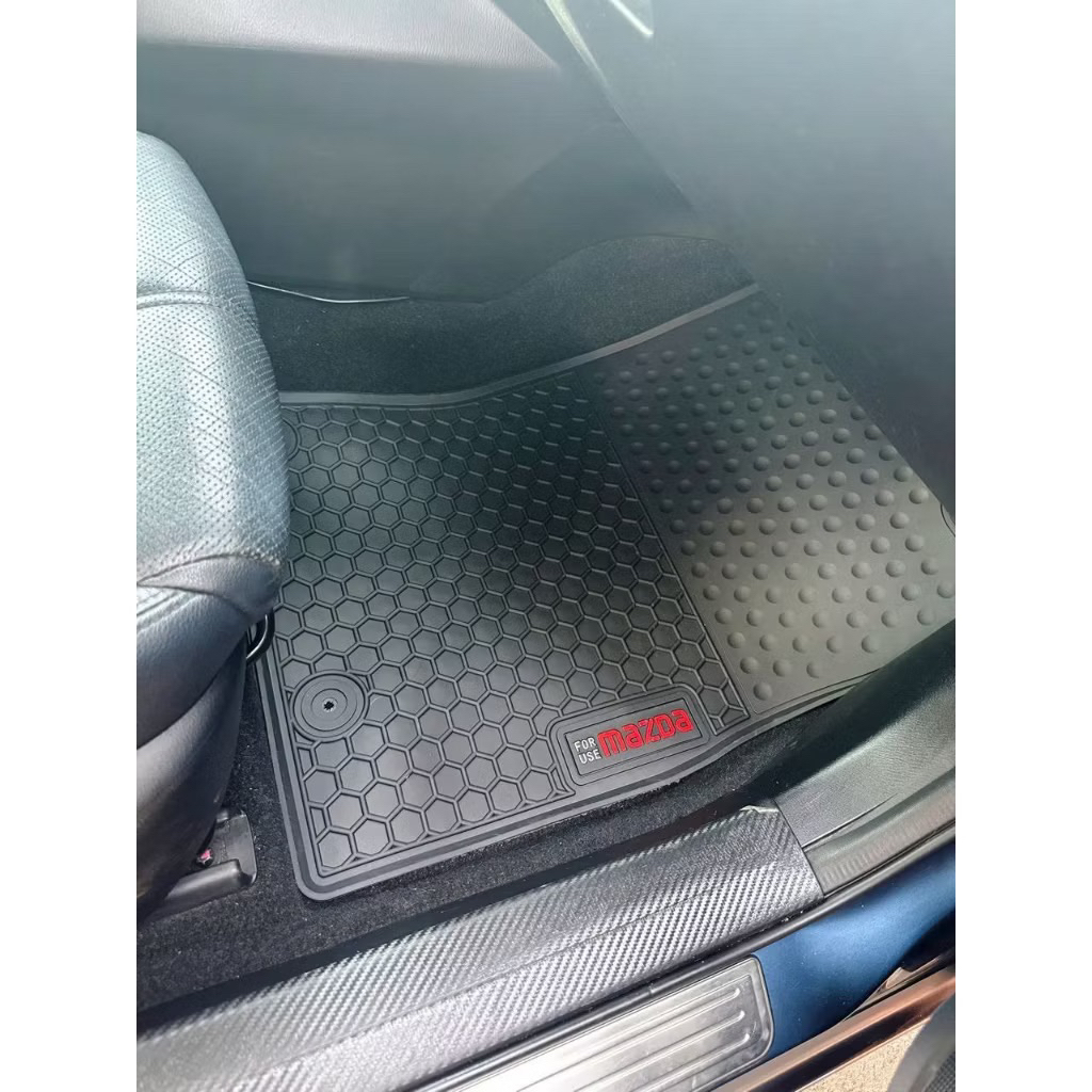 Thảm lót sàn cao su đúc nguyên khối xe Mazda 3 2015-2025 hàng cao cấp
