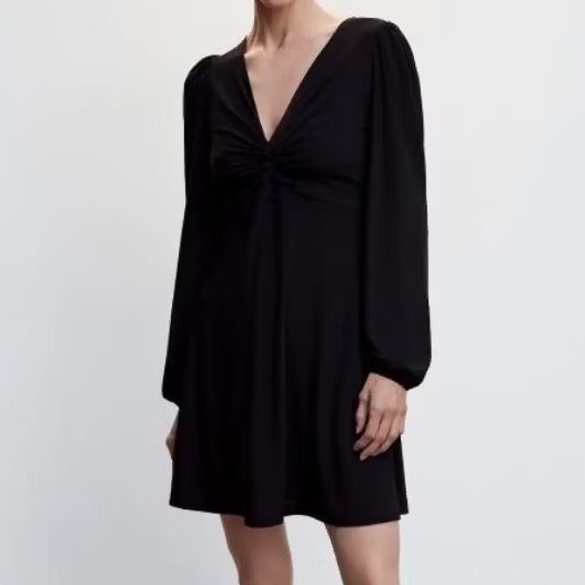 (Sale) Đầm đen tay dài Mng0 dư xịn