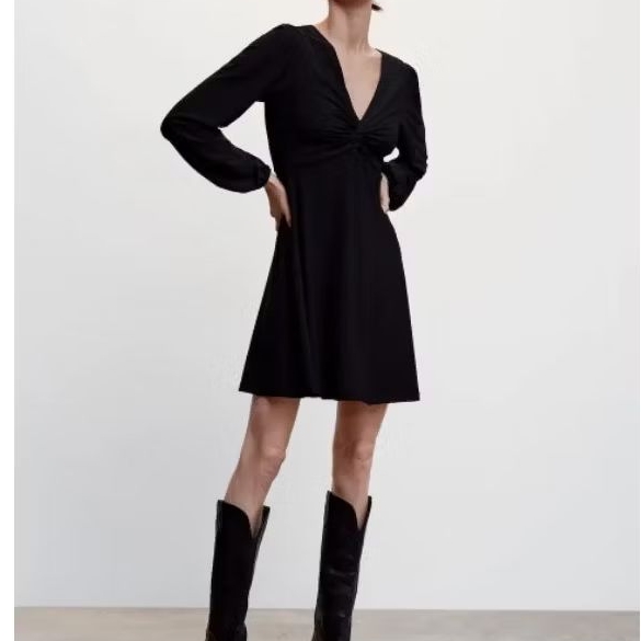 (Sale) Đầm đen tay dài Mng0 dư xịn