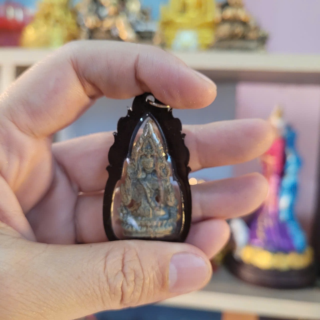 Mặt Dây Chuyền Thích Ca 5cm Khung Nhựa Trong Suốt – Nhẹ, Bền, Dễ Sử Dụng