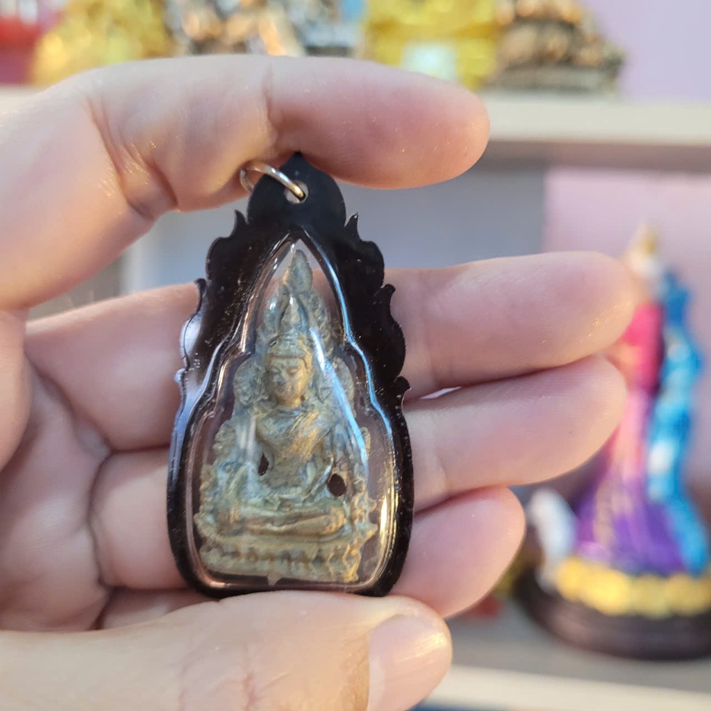 Mặt Dây Chuyền Thích Ca 5cm Khung Nhựa Trong Suốt – Nhẹ, Bền, Dễ Sử Dụng