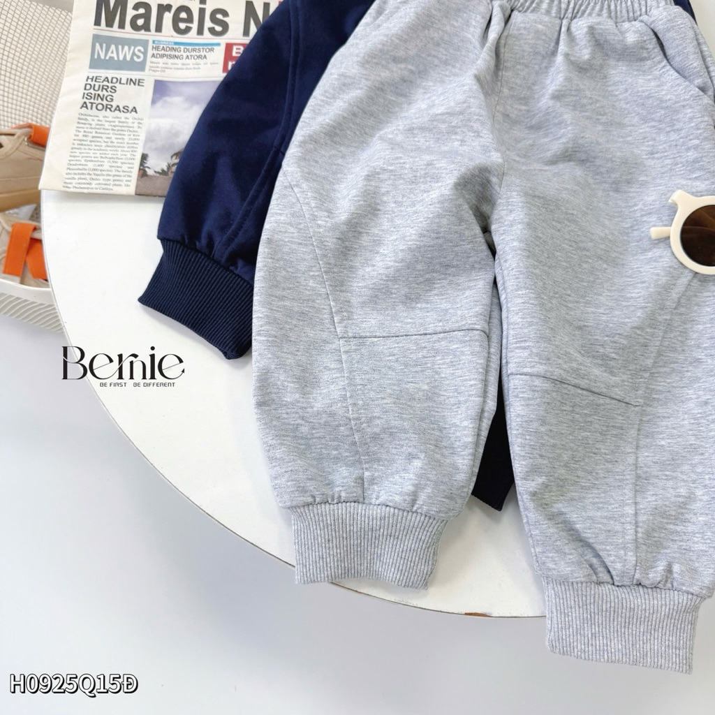 Quần dài nỉ da cá Bernie thiết kế thêu chữ YOO sắc nét kiểu dáng năng động cho bé 9-24kg