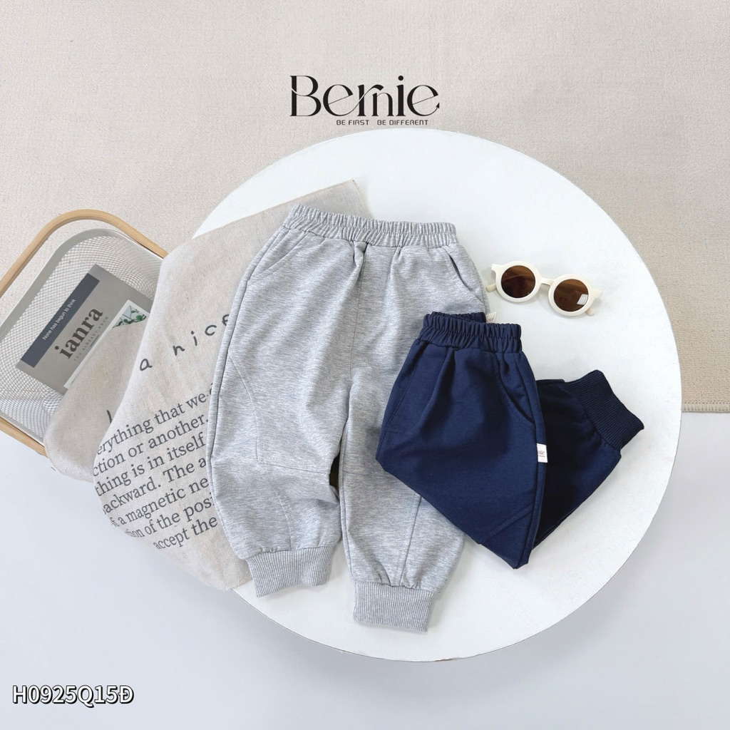 Quần dài nỉ da cá Bernie thiết kế thêu chữ YOO sắc nét kiểu dáng năng động cho bé 9-24kg