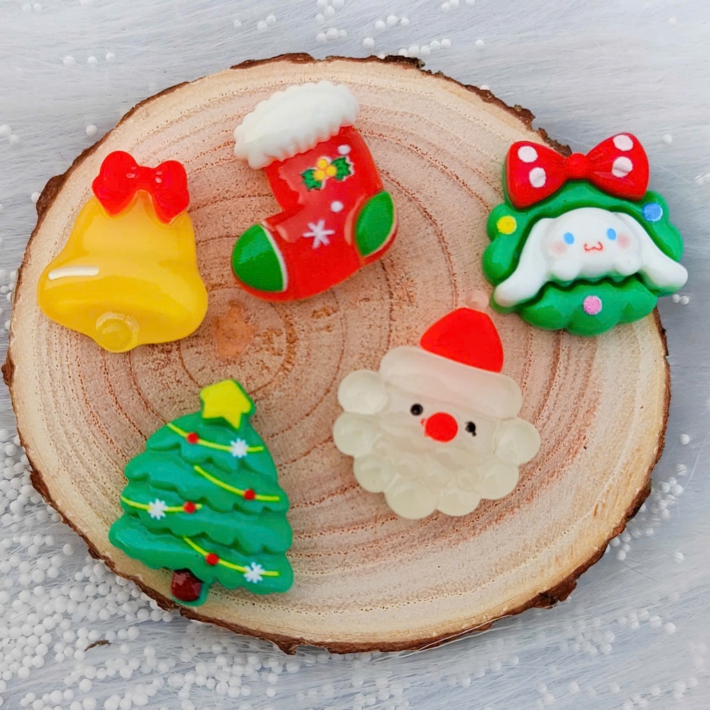 Charm nổi nhựa Noel – Set 10/20 chiếc trang trí handmade DIY, dán ốp điện thoại – Mua 10 tặng thêm 1, mua 20 tặng thêm 2